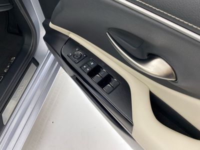 2023 Lexus ES 300h