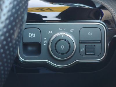 2019 Mercedes-Benz A 180