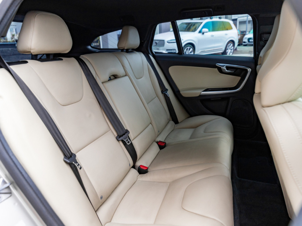 2017 Volvo V60