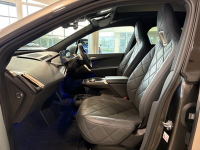 2023 BMW iX