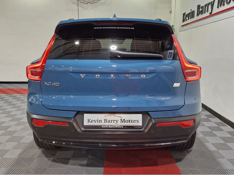 2023 Volvo XC40