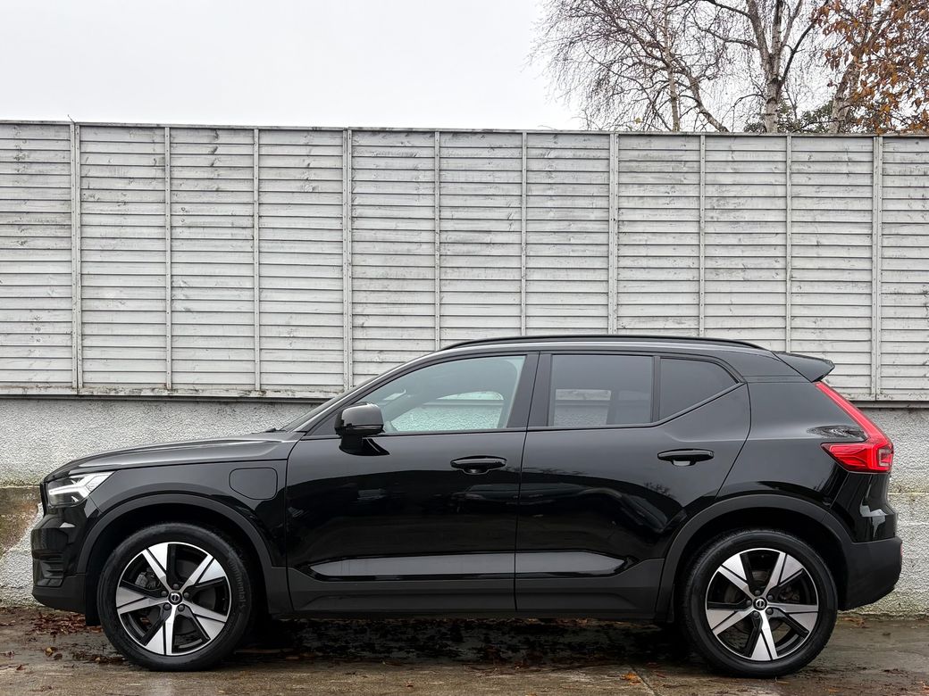 2022 Volvo XC40