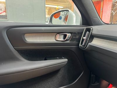 2022 Volvo XC40
