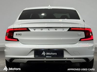 2022 Volvo S90