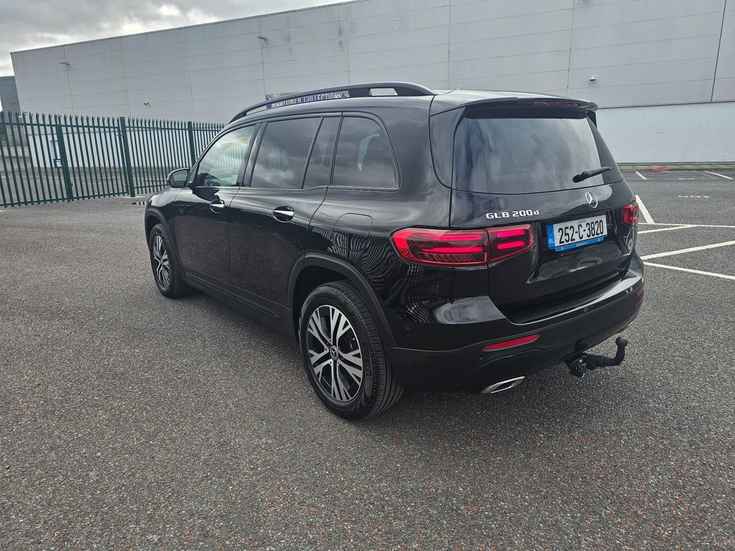 2025 Mercedes-Benz GLB Class