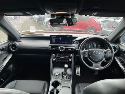2020 Lexus IS 300h