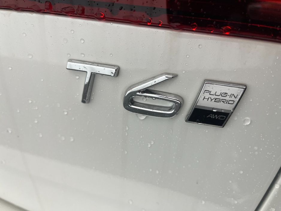 2025 Volvo V60