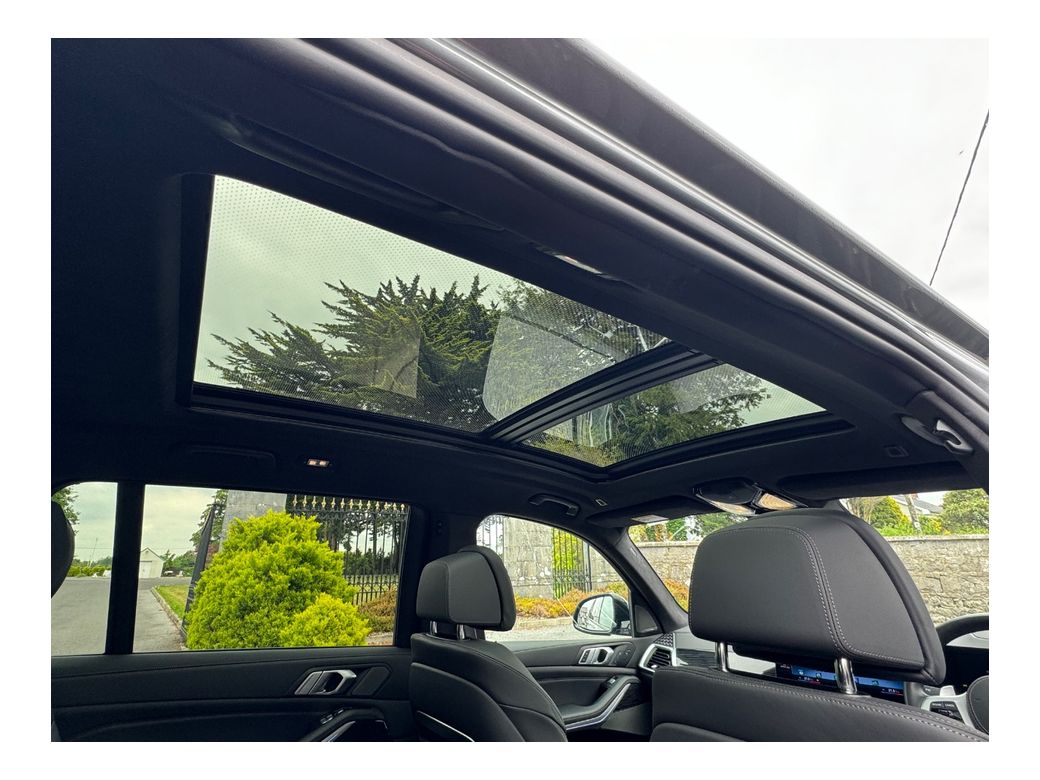 2023 BMW X7