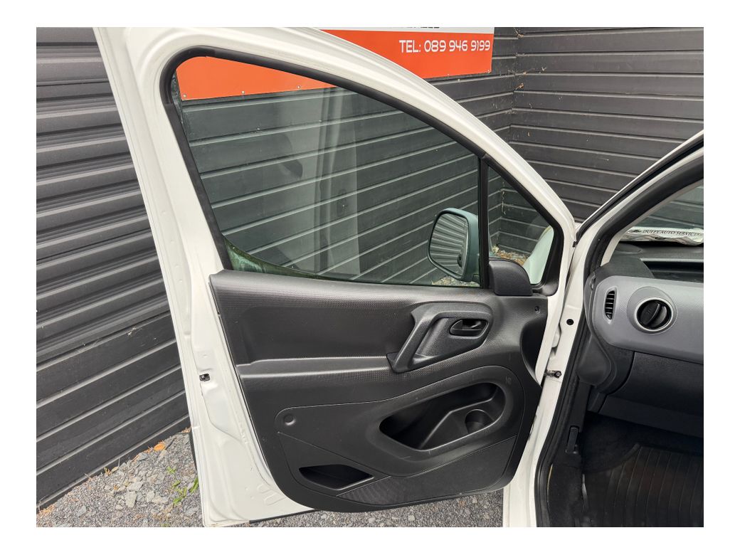 2012 Peugeot Partner