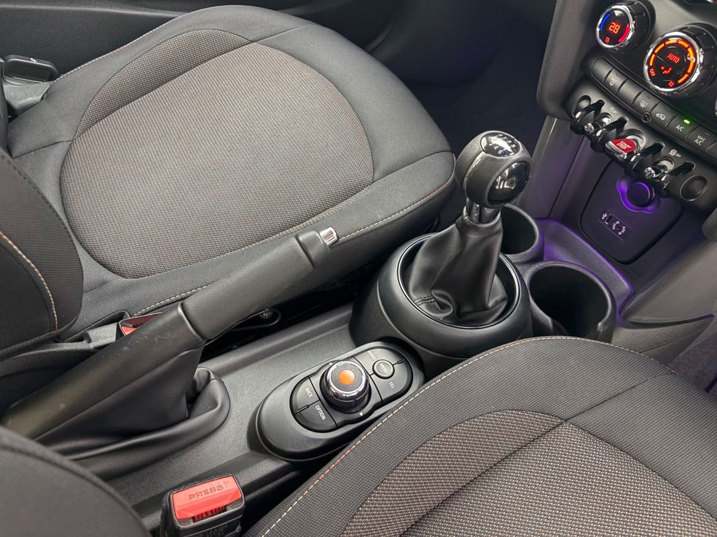 2017 Mini Hatch