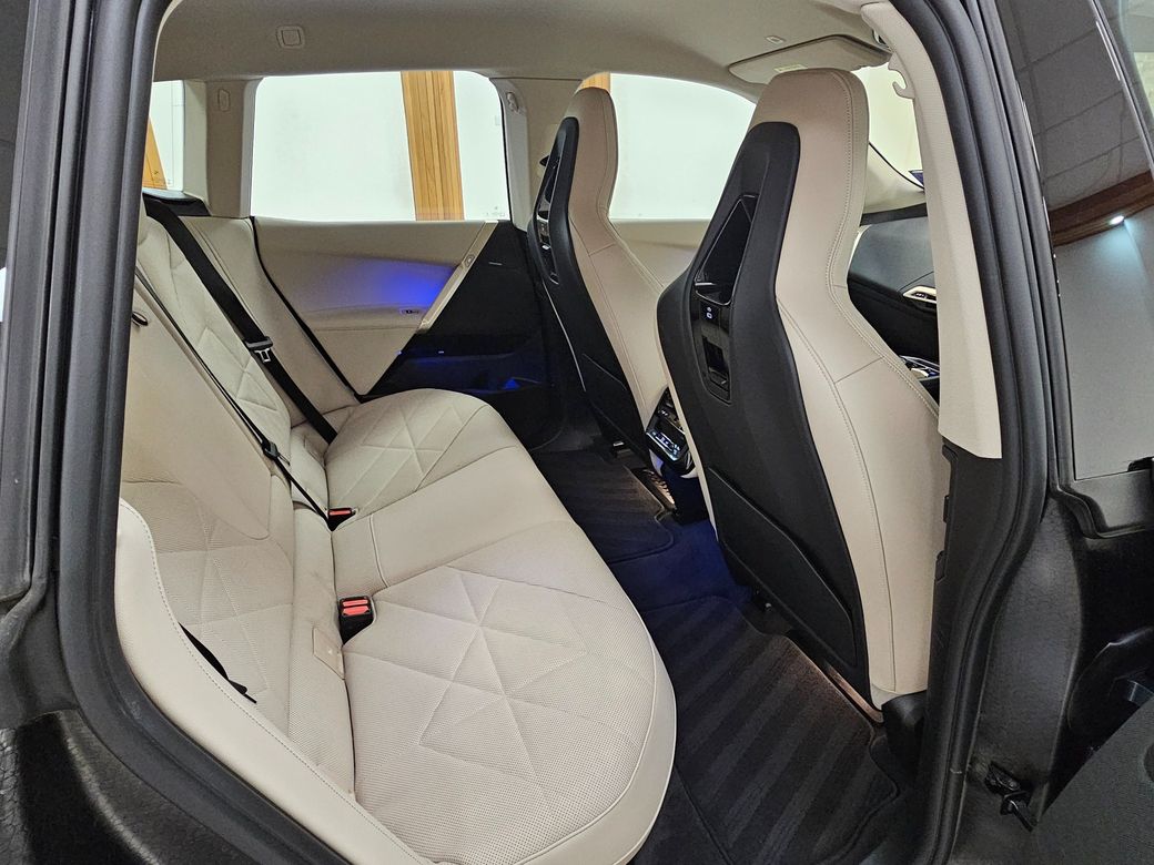 2024 BMW iX