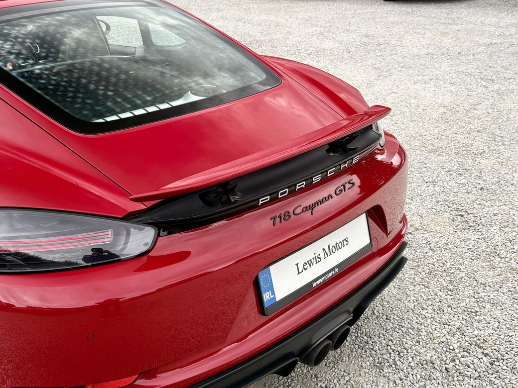 2021 Porsche Cayman