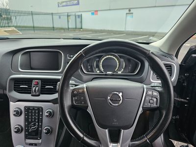 2016 Volvo V40