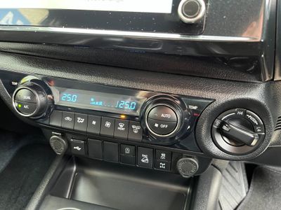 2024 Toyota Hilux