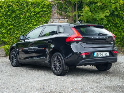 2017 Volvo V40