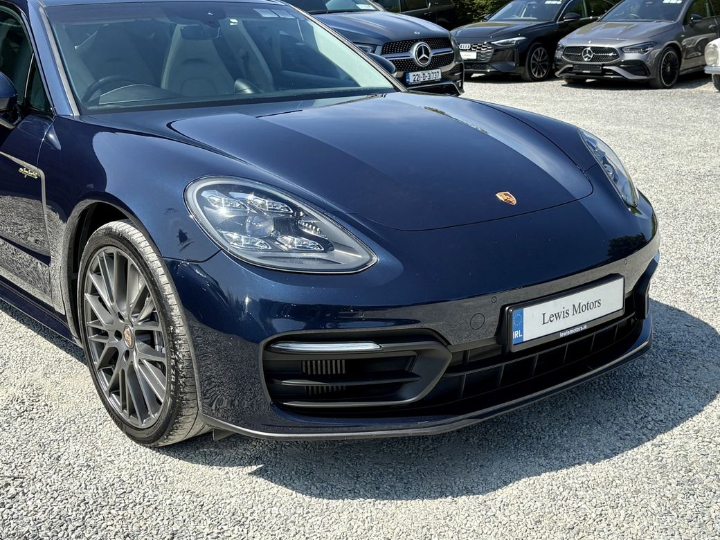 2022 Porsche Panamera