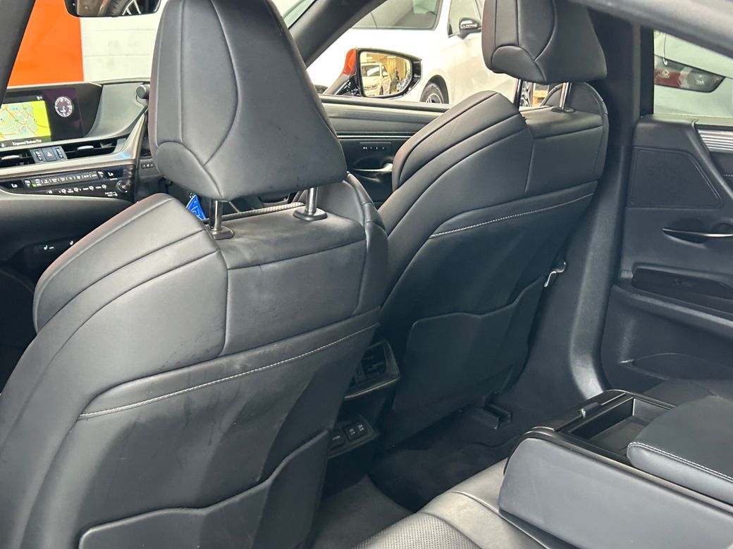 2020 Lexus ES 300h