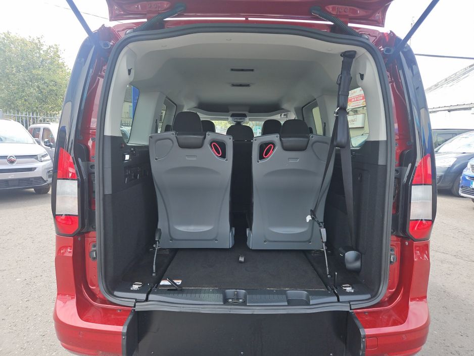 2023 Ford Tourneo