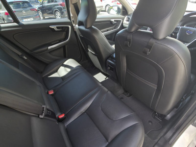 2017 Volvo V60 Cross Country
