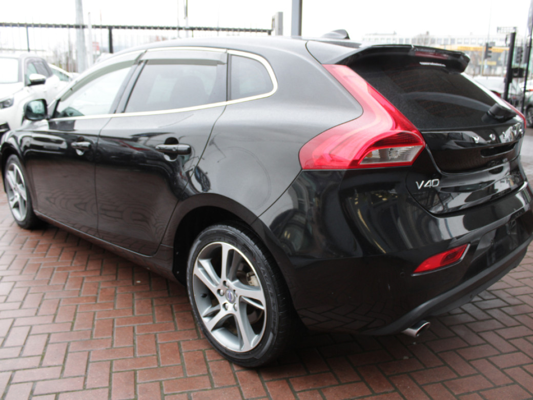 2015 Volvo V40