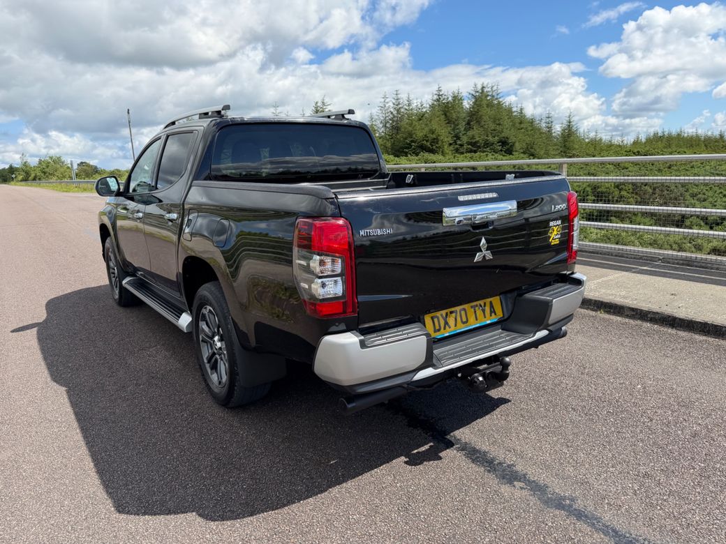 2020 Mitsubishi L200