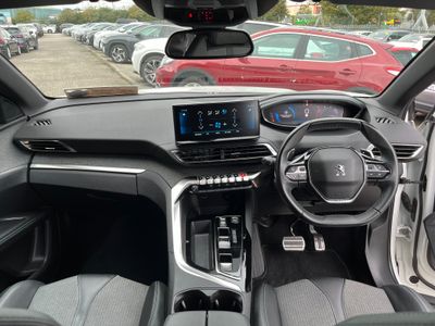 2023 Peugeot 5008