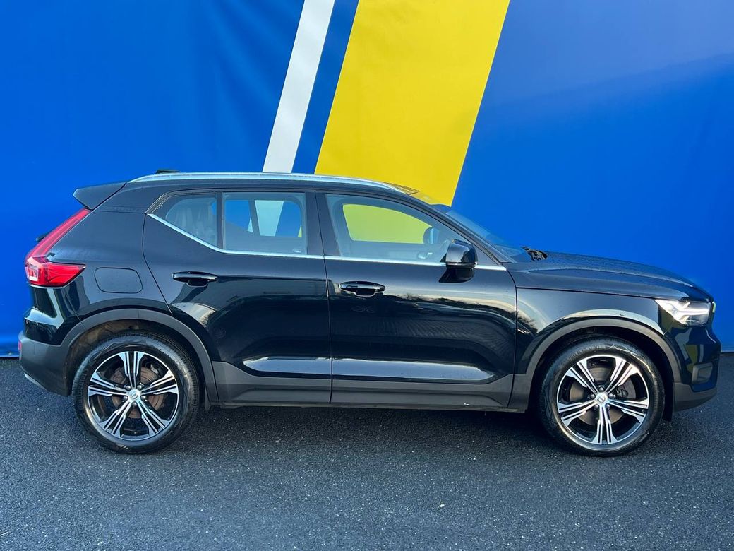 2022 Volvo XC40