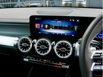 2025 Mercedes-Benz EQB