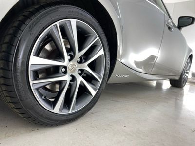 2019 Lexus IS