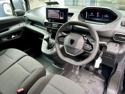 2025 Peugeot Partner