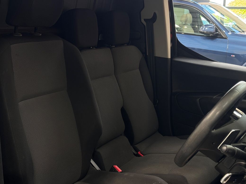 2020 Peugeot Partner