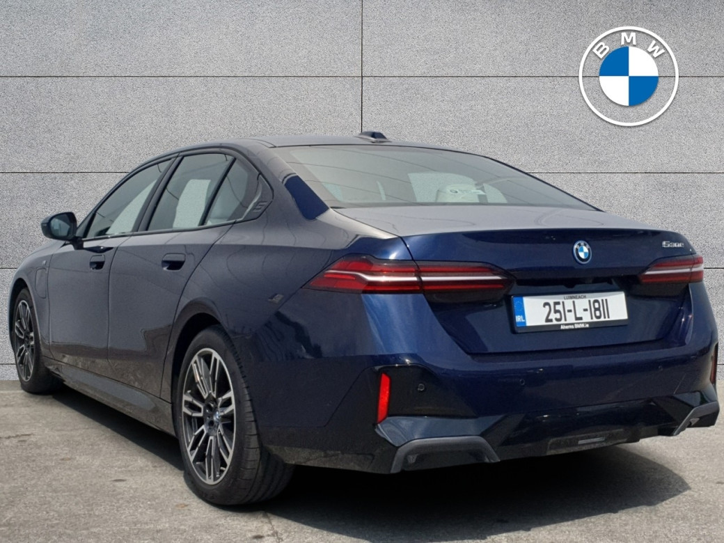 2025 BMW 530