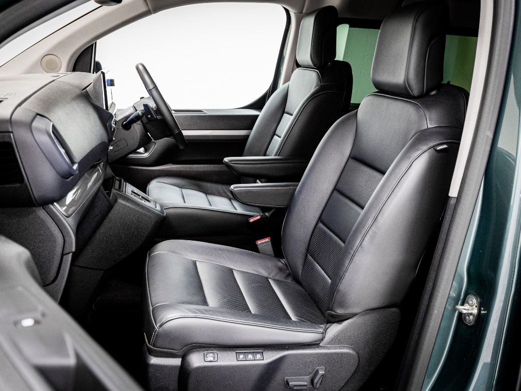 2025 Peugeot Traveller