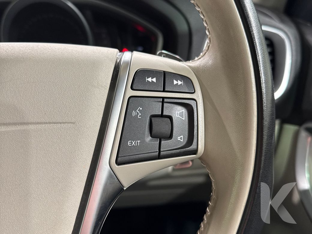 2018 Volvo V40