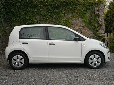 2016 Volkswagen up!