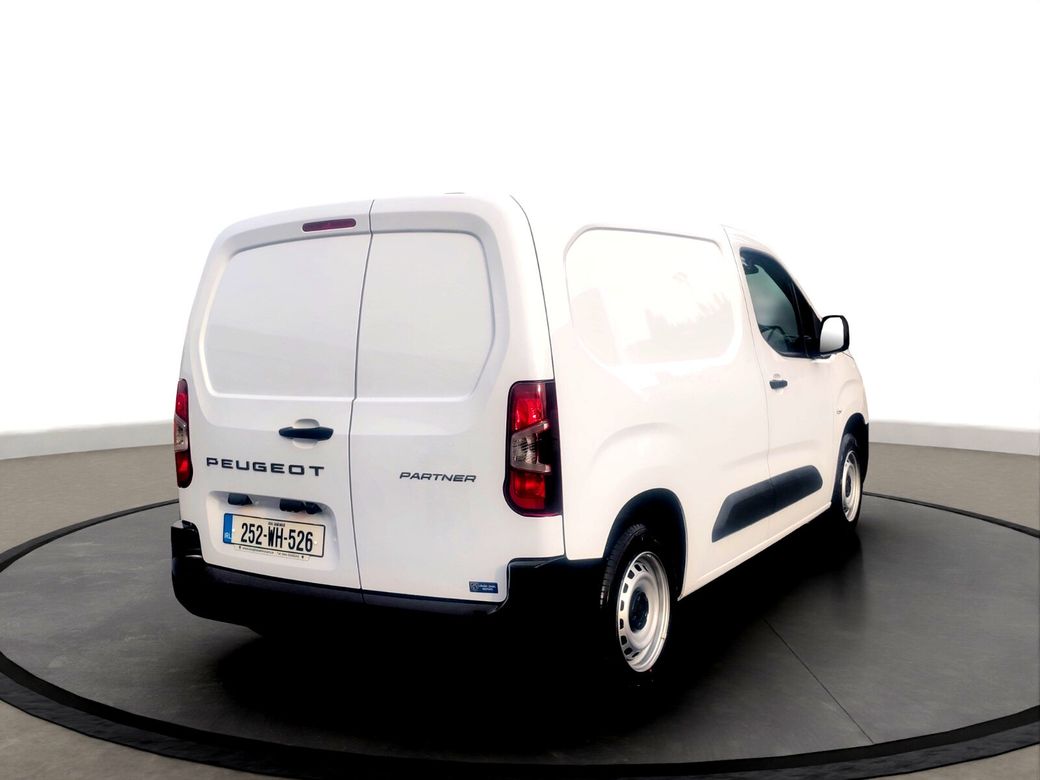 2025 Peugeot Partner