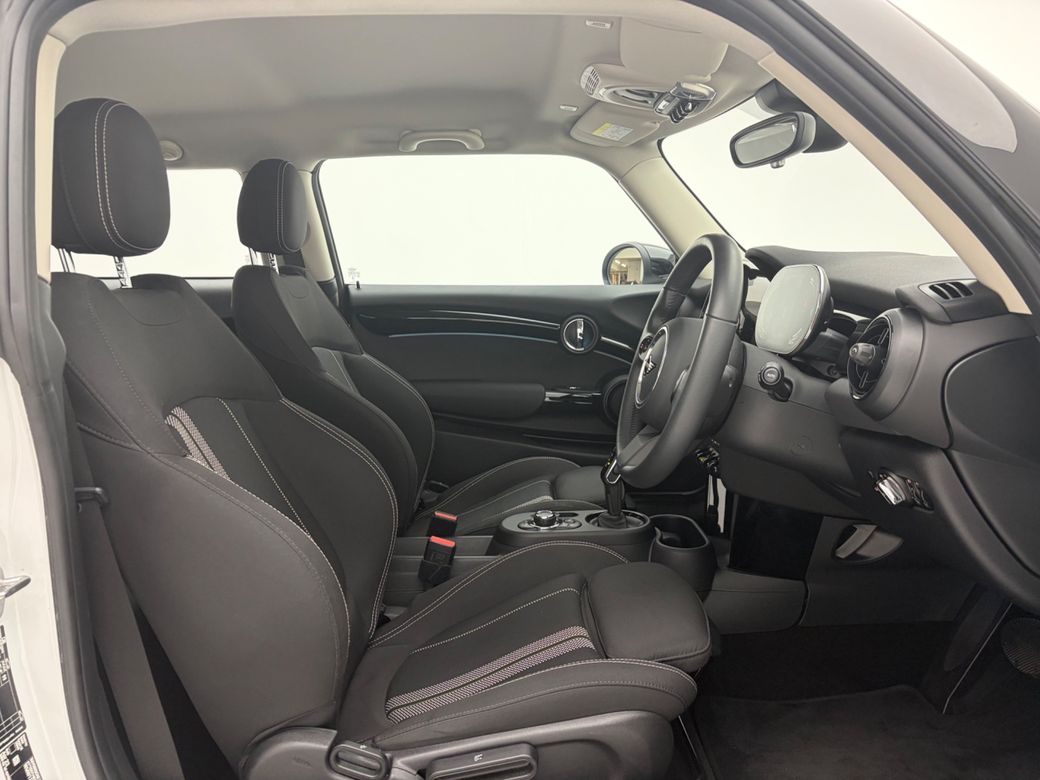 2023 Mini Hatch