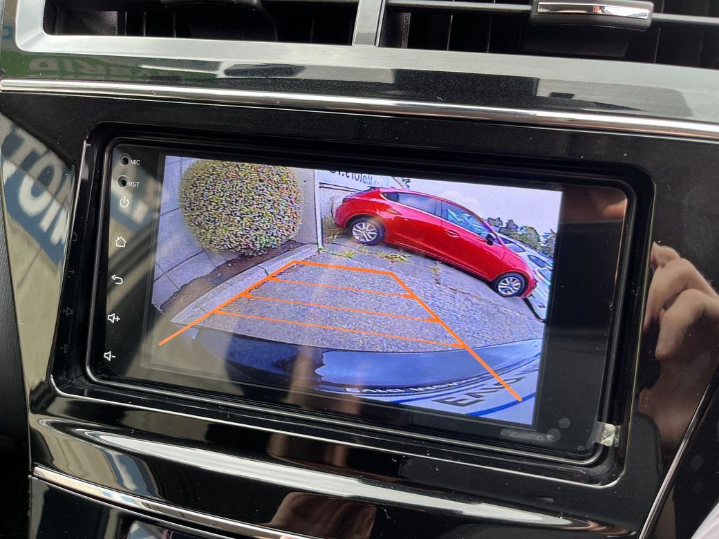 2018 Toyota Prius Alpha