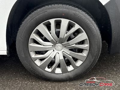 2022 Peugeot Partner