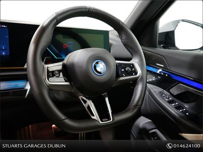 2025 BMW i5
