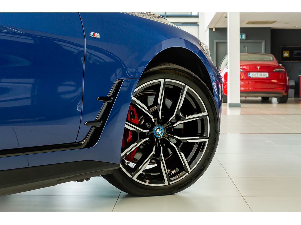 2024 BMW i4