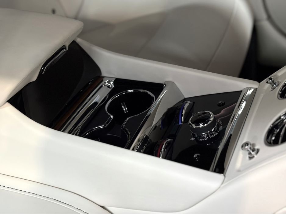 2024 Rolls-Royce Phantom