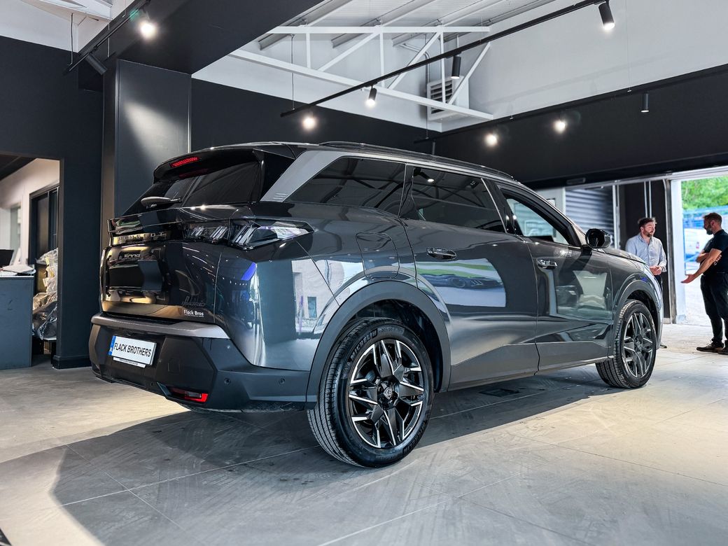 2025 Peugeot 5008