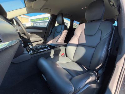 2025 Volvo V90
