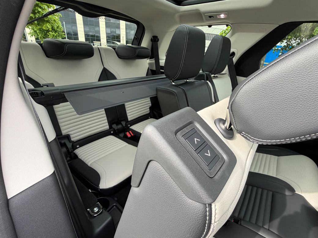 2025 Land Rover Discovery