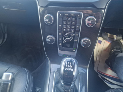 2018 Volvo V40