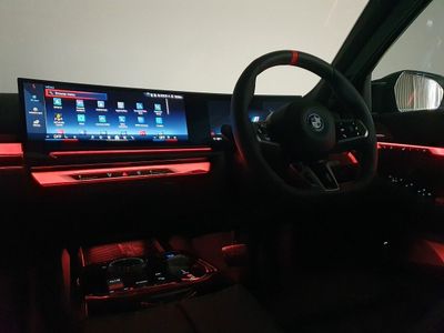 2025 BMW i5