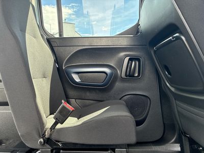 2023 Peugeot Rifter