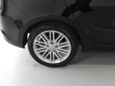 2019 Kia Carens