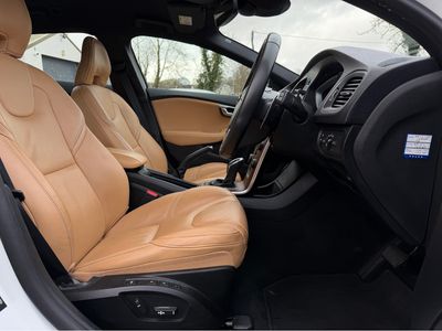 2018 Volvo V40 Cross Country